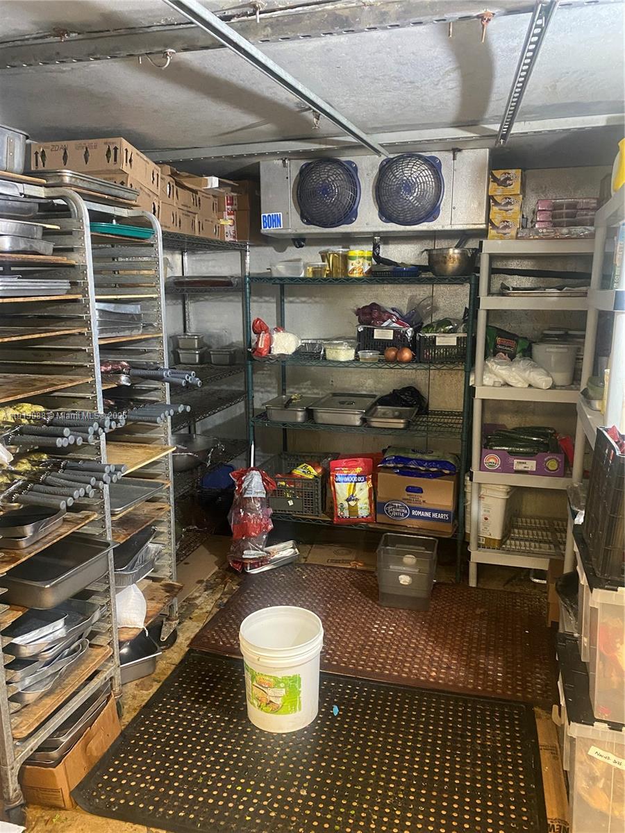 Подробнее / кв.футов $ 2025-11-12 0 Фото