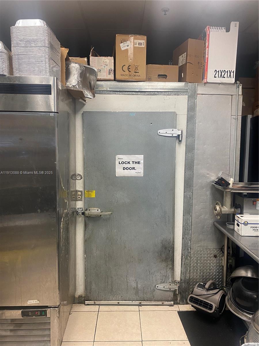 Подробнее / кв.футов $ 2025-11-12 0 Фото