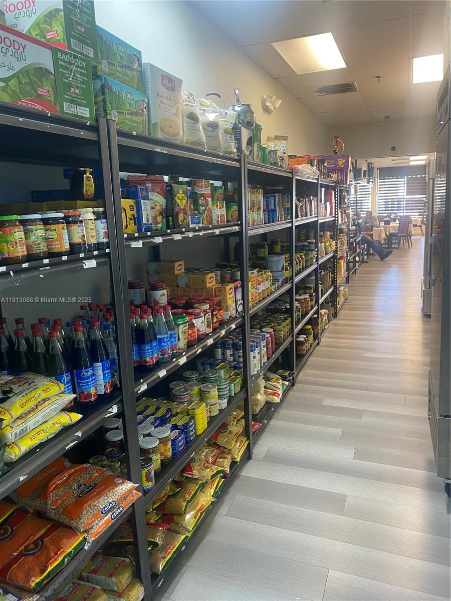 Подробнее / кв.футов $ 2025-11-12 0 Фото