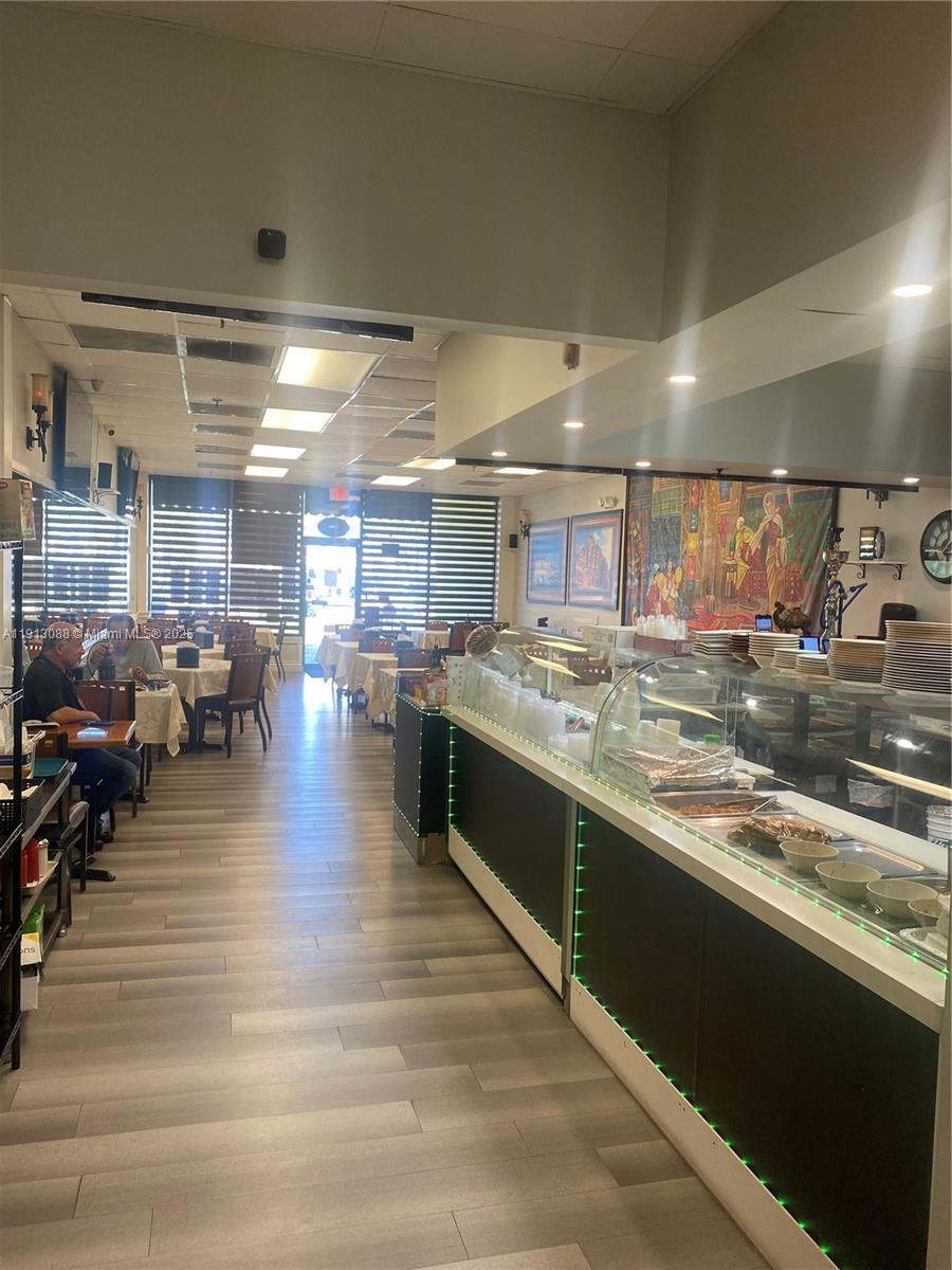 Подробнее / кв.футов $ 2025-11-12 0 Фото