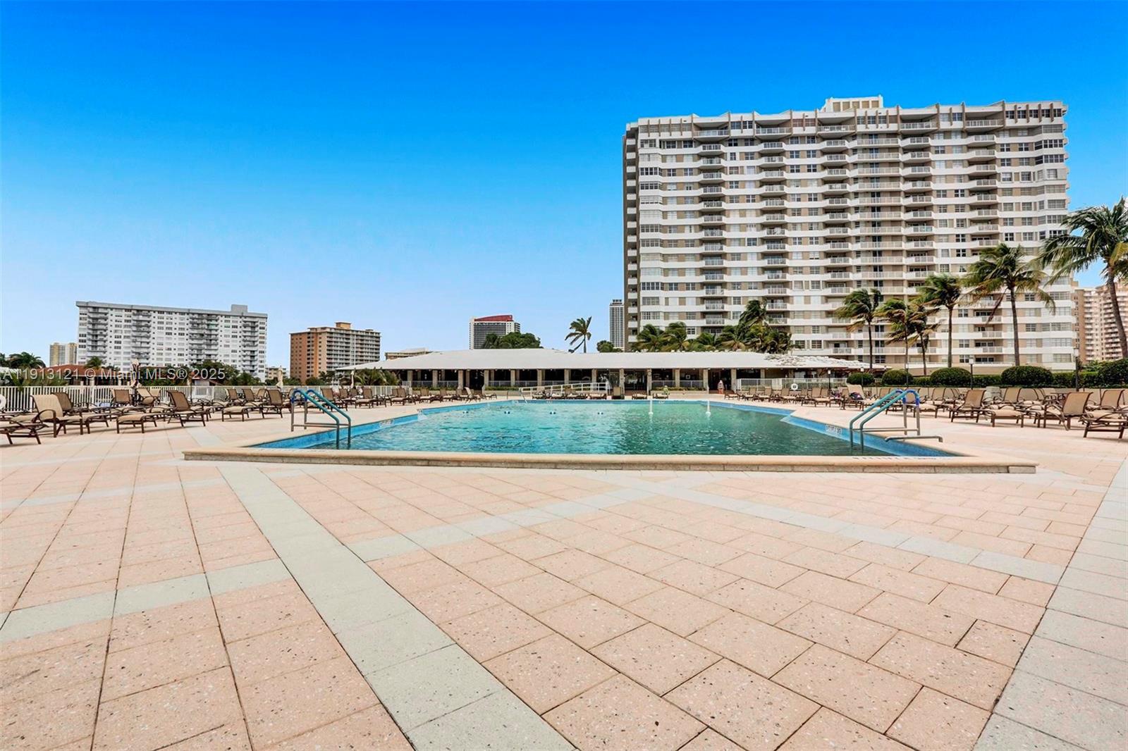 2J 0 / 1 545 sq. ft. $ 2025-11-12 0 Photo