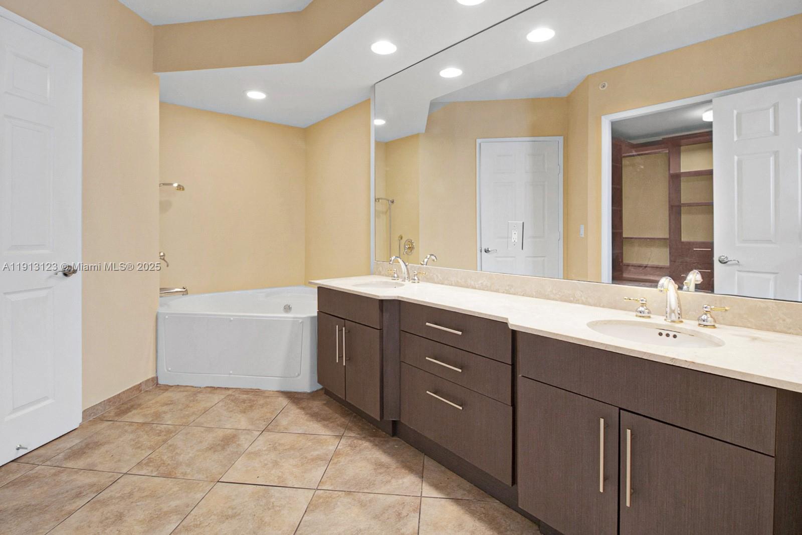 Photo of 3370 Hidden Bay Dr #804, Aventura, Florida, 33180 -