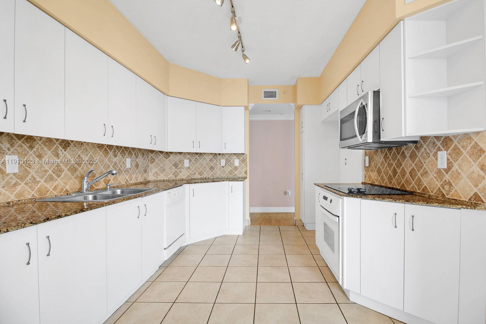 Photo of 3370 Hidden Bay Dr #804, Aventura, Florida, 33180 -