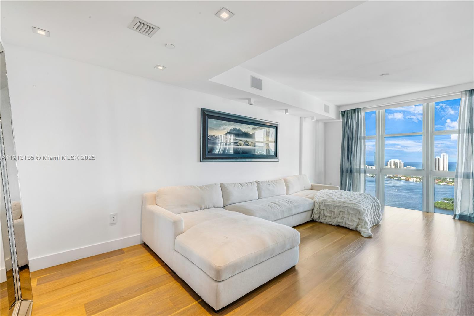 Photo of 3301 183rd St  #3008, Aventura, Florida, 33160 - 