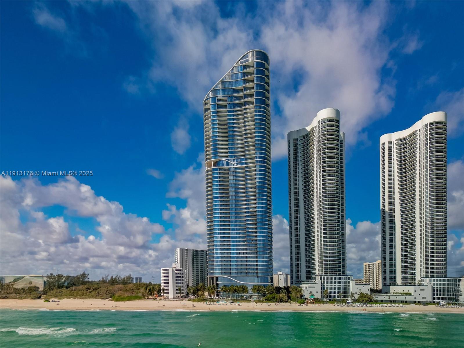 See details 4701 3 / 5 2688 sq. ft. $ 2025-11-12 0 Photo