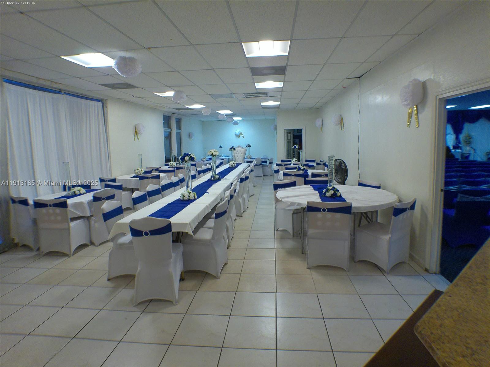   /   sq. ft. $ 2025-11-12 0 foto