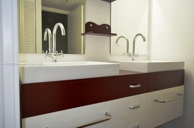 M10 3 / 2 1396 кв.футов $ 2025-11-12 0 Фото