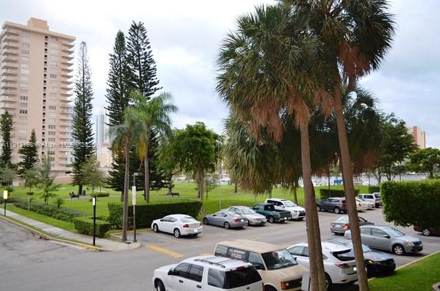 M10 3 / 2 1396 кв.футов $ 2025-11-12 0 Фото