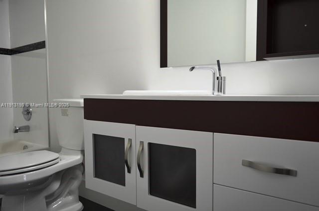 M10 3 / 2 1396 кв.футов $ 2025-11-12 0 Фото