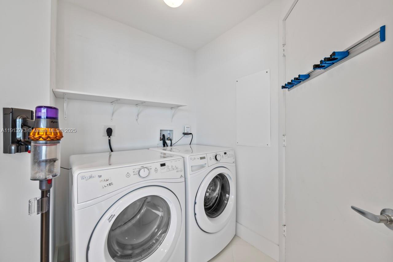 Photo of 17301 Biscayne Blvd #811, North Miami Beach, Florida, 33160 -