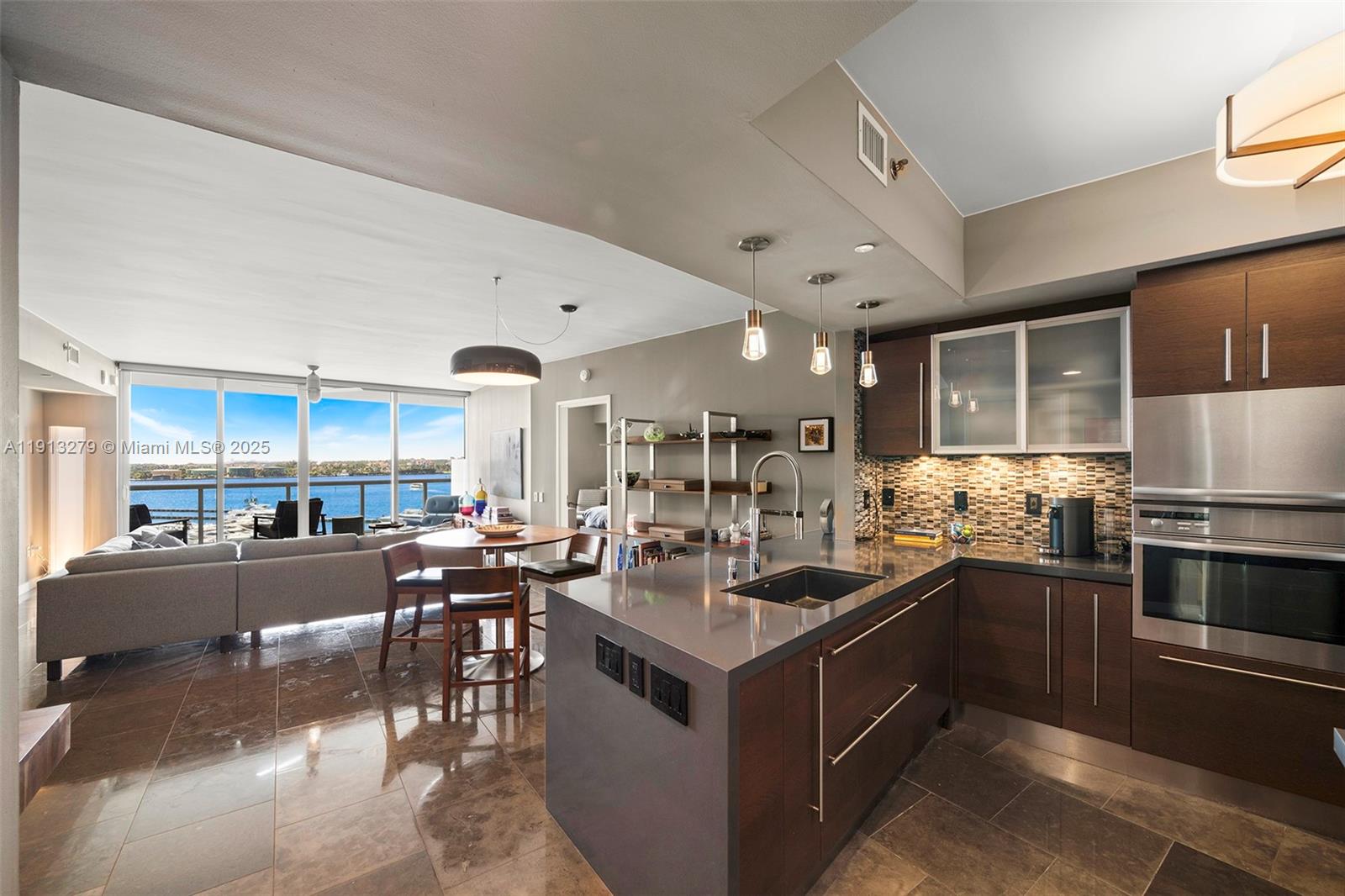 Photo of 450 Alton Rd  #805, Miami Beach, Florida, 33139 - 