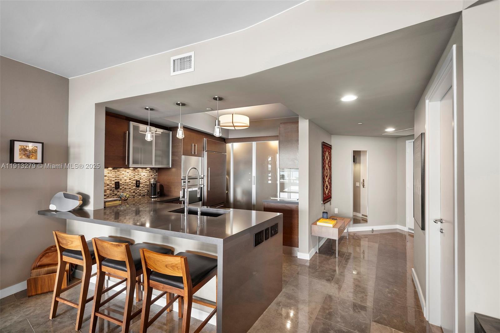 Photo of 450 Alton Rd  #805, Miami Beach, Florida, 33139 - 