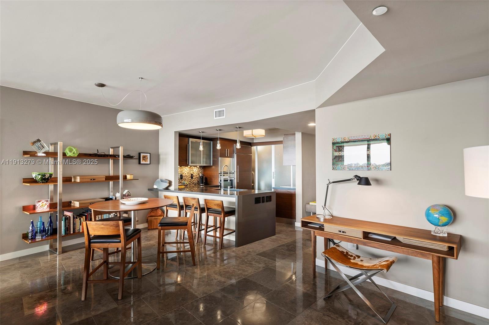 Photo of 450 Alton Rd  #805, Miami Beach, Florida, 33139 - 