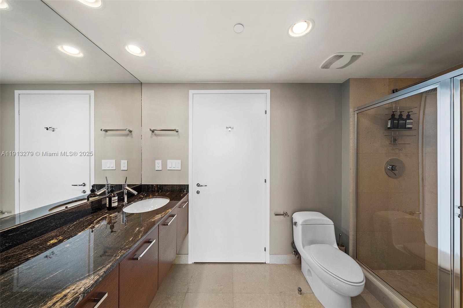 Photo of 450 Alton Rd  #805, Miami Beach, Florida, 33139 - 