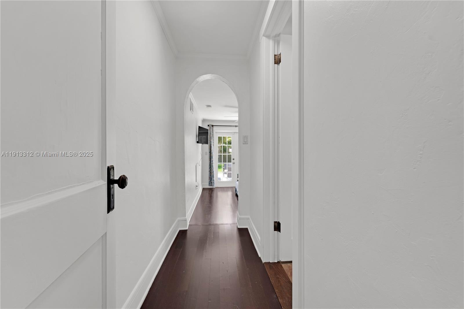 See details 436 3 / 2 1052 sq. ft. $ 2025-11-12 0 Photo