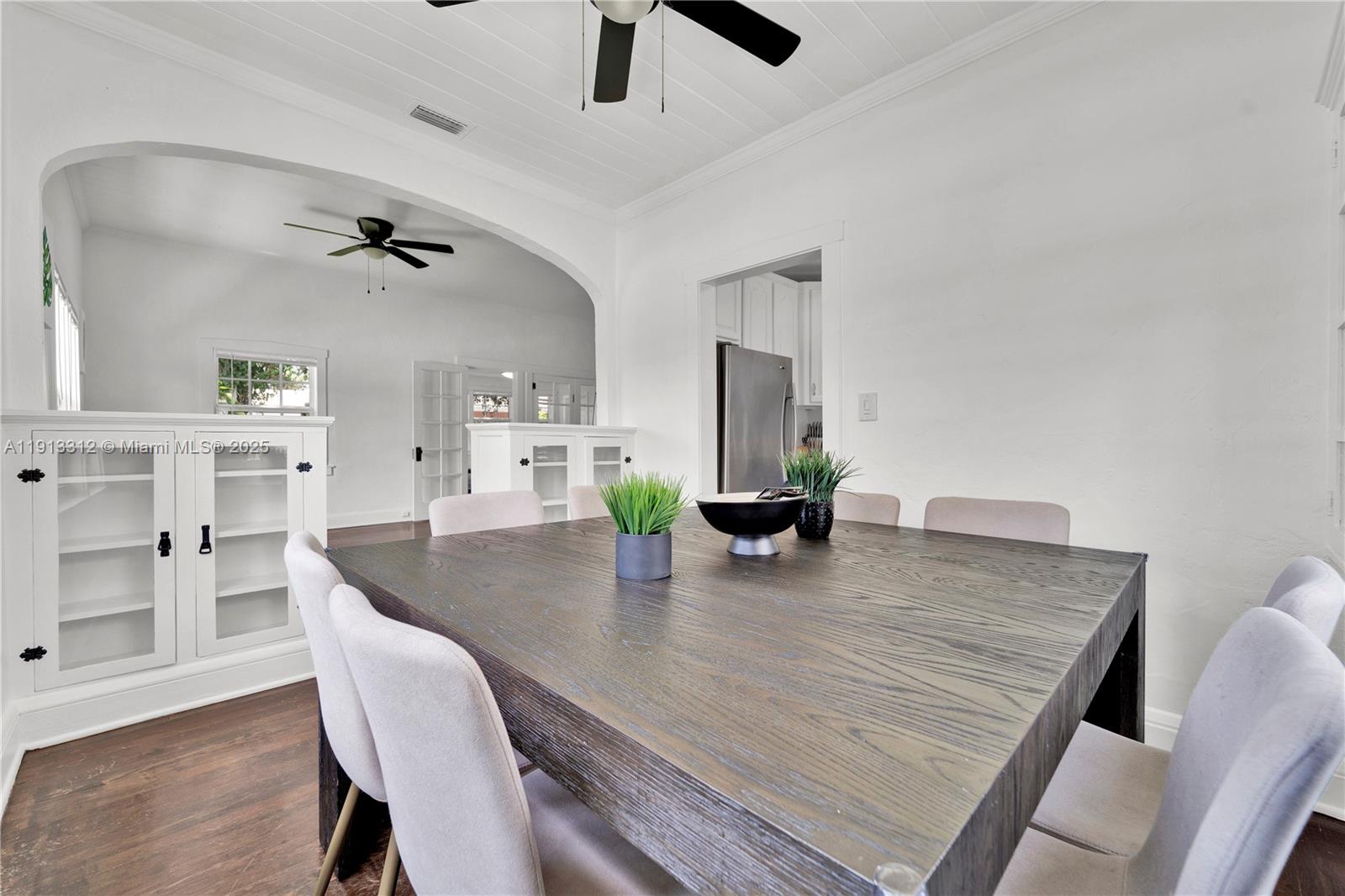 See details 436 3 / 2 1052 sq. ft. $ 2025-11-12 0 Photo