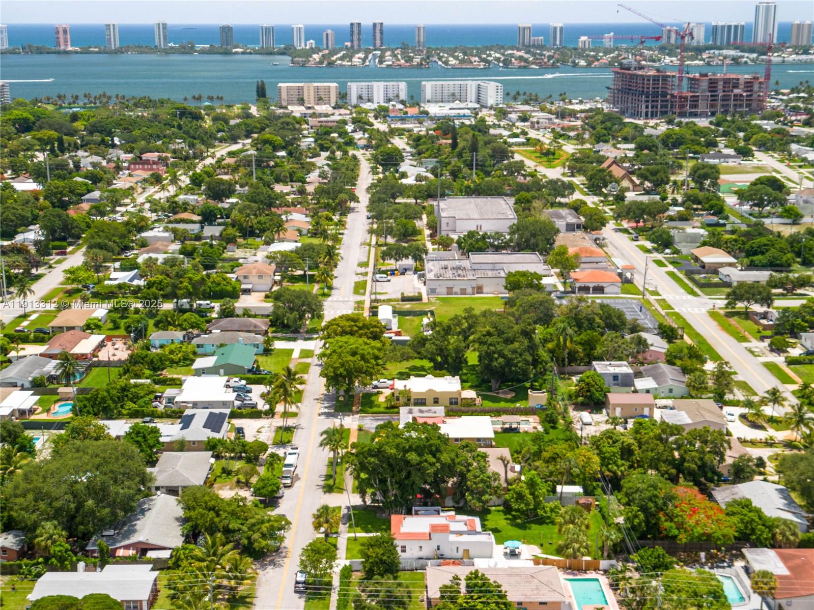 See details 436 3 / 2 1052 sq. ft. $ 2025-11-12 0 Photo