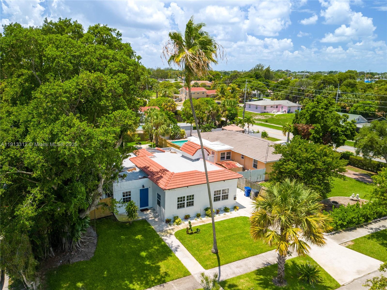 See details 436 3 / 2 1052 sq. ft. $ 2025-11-12 0 Photo