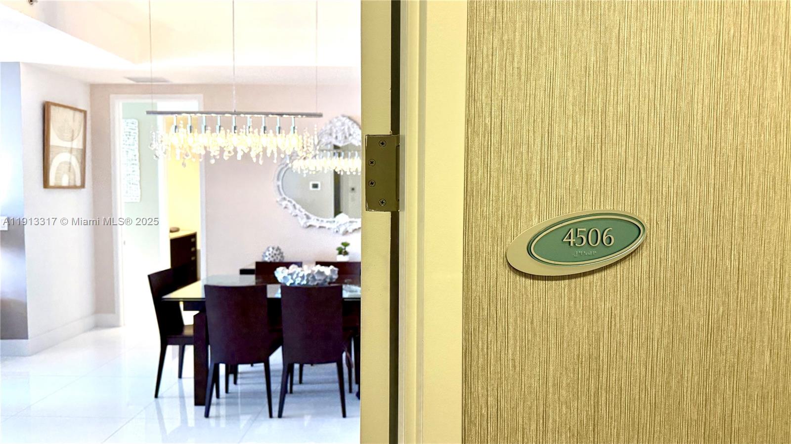 4506 2 / 3 1614 кв.футов $ 2025-11-12 0 Фото