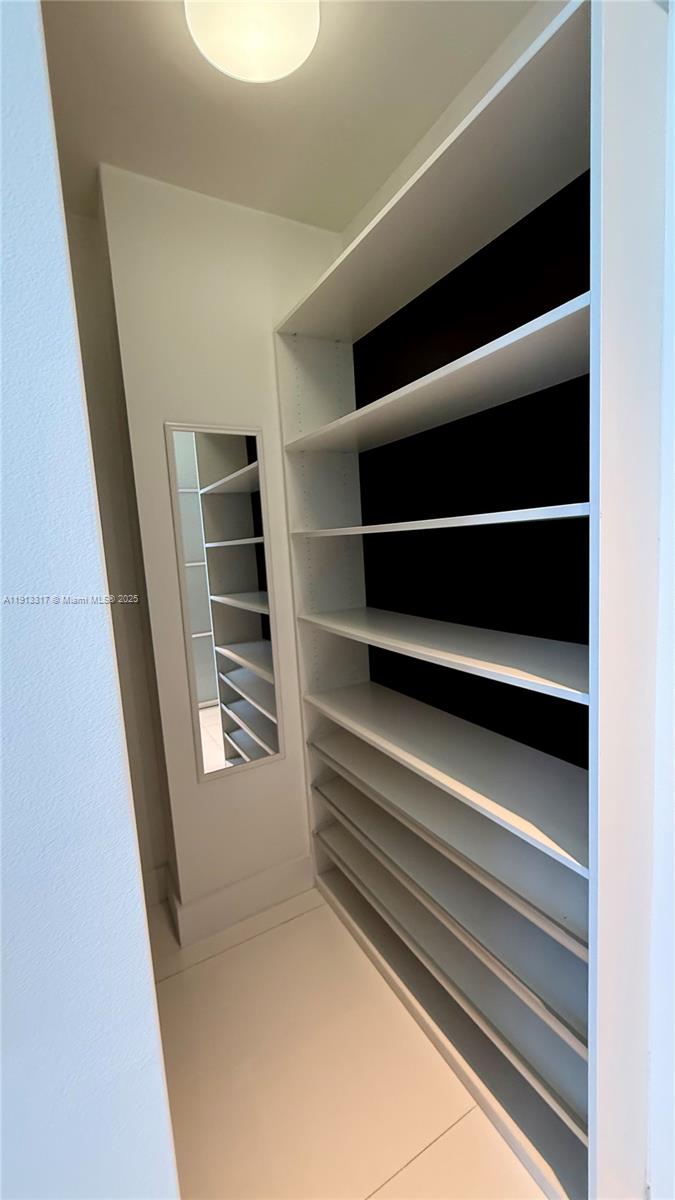 4506 2 / 3 1614 кв.футов $ 2025-11-12 0 Фото