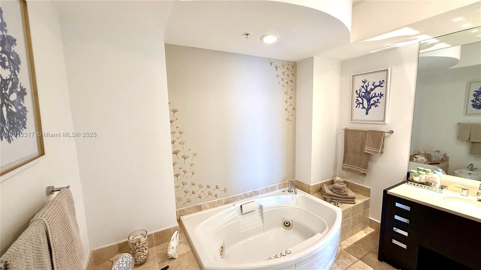 4506 2 / 3 1614 кв.футов $ 2025-11-12 0 Фото