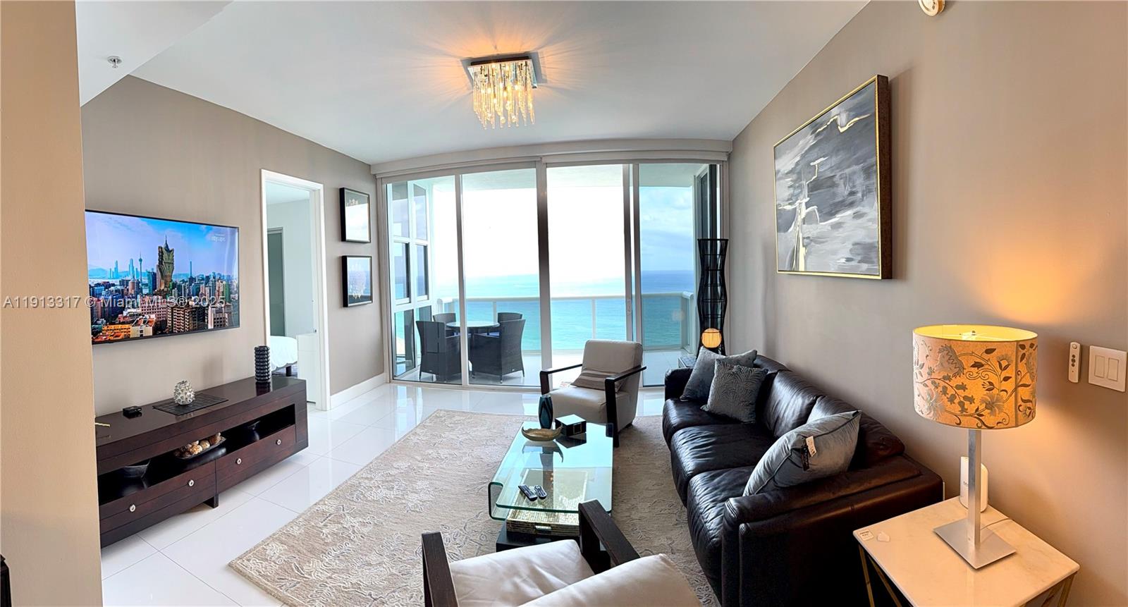 4506 2 / 3 1614 кв.футов $ 2025-11-12 0 Фото