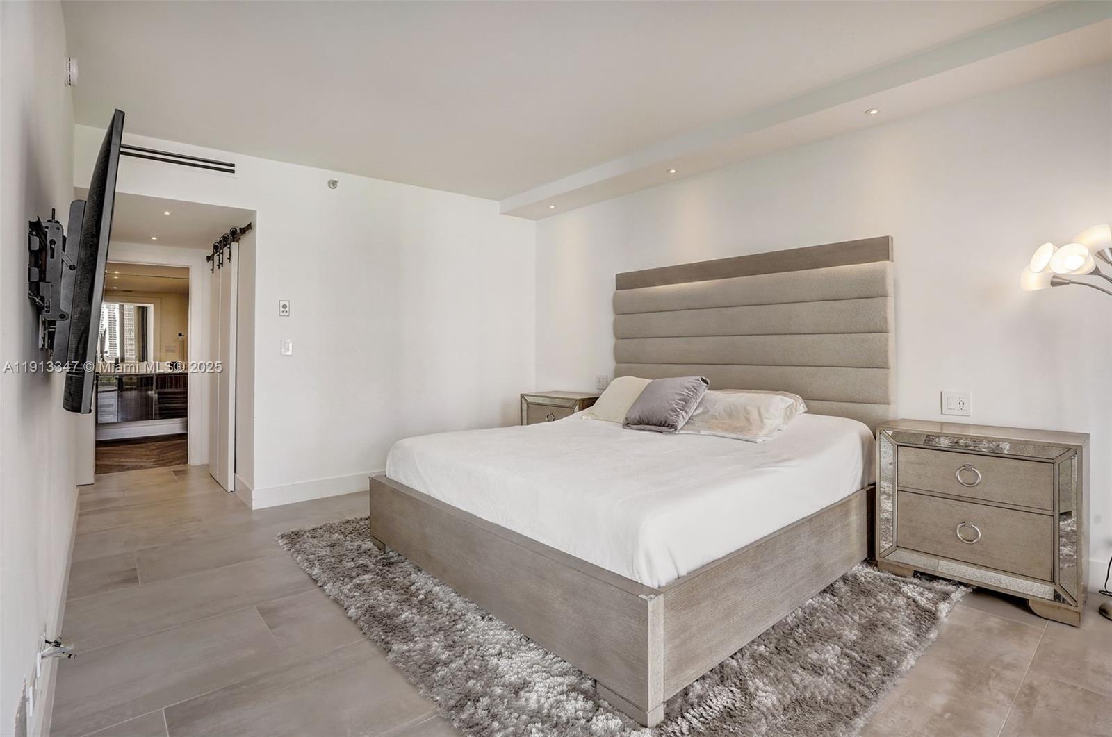 Photo of 20191 Country Club Dr  #802, Aventura, Florida, 33180 - 