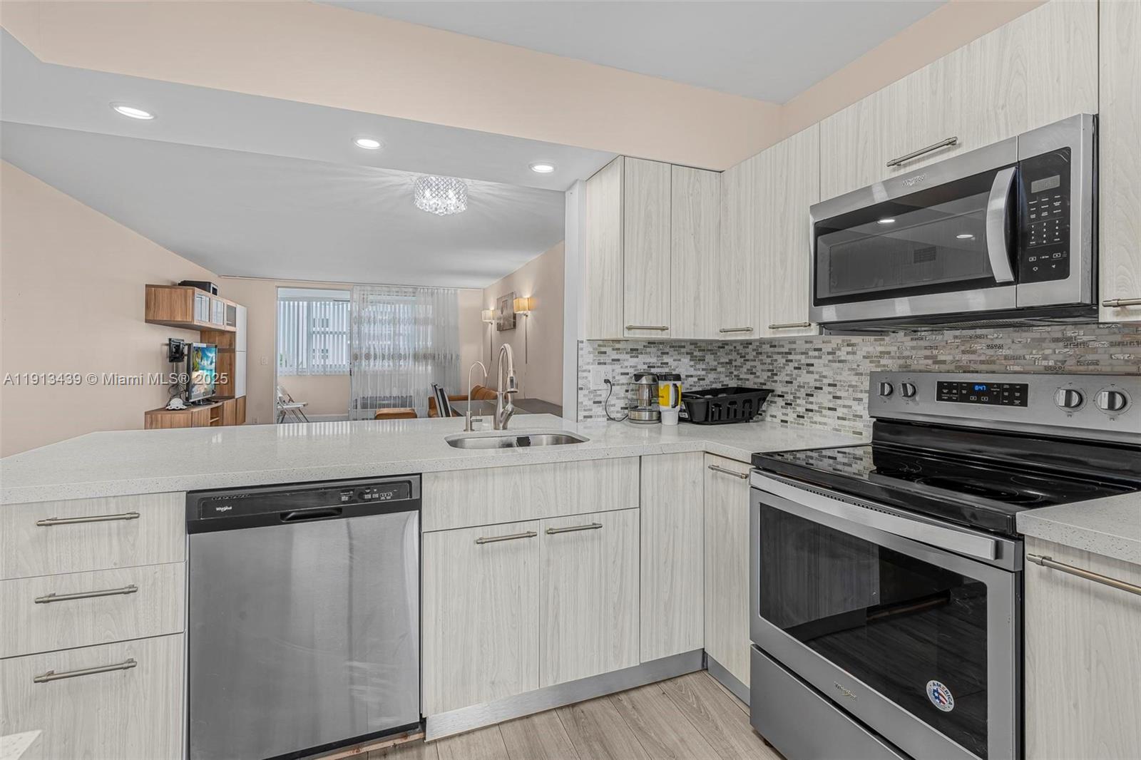 Photo of 609 14th Ave  #603, Hallandale Beach, Florida, 33009 - 