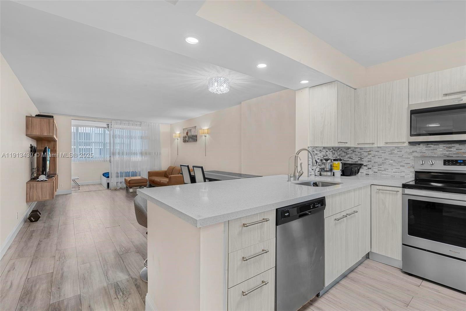 Photo of 609 14th Ave  #603, Hallandale Beach, Florida, 33009 - 