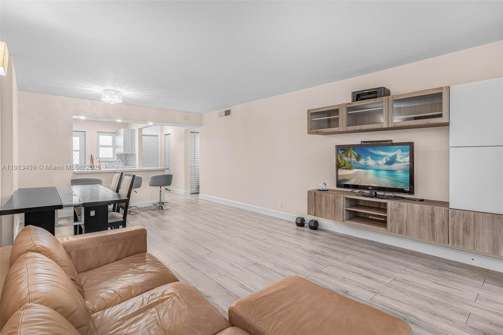 Photo of 609 14th Ave  #603, Hallandale Beach, Florida, 33009 - 