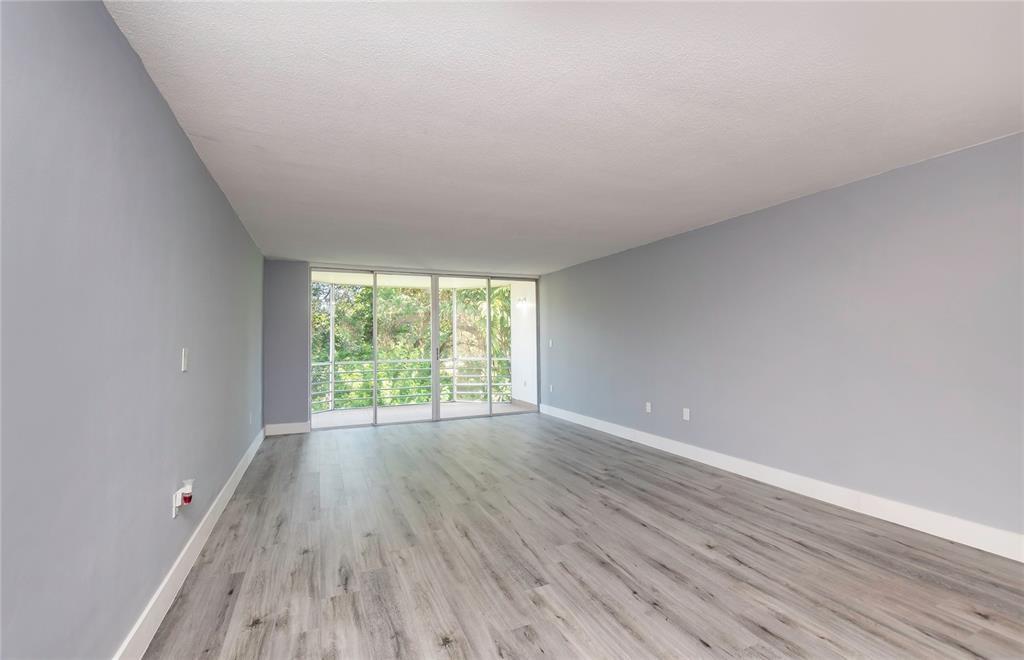 H301 2 / 2 1156 sq. ft. $ 2026-06-21 0 foto