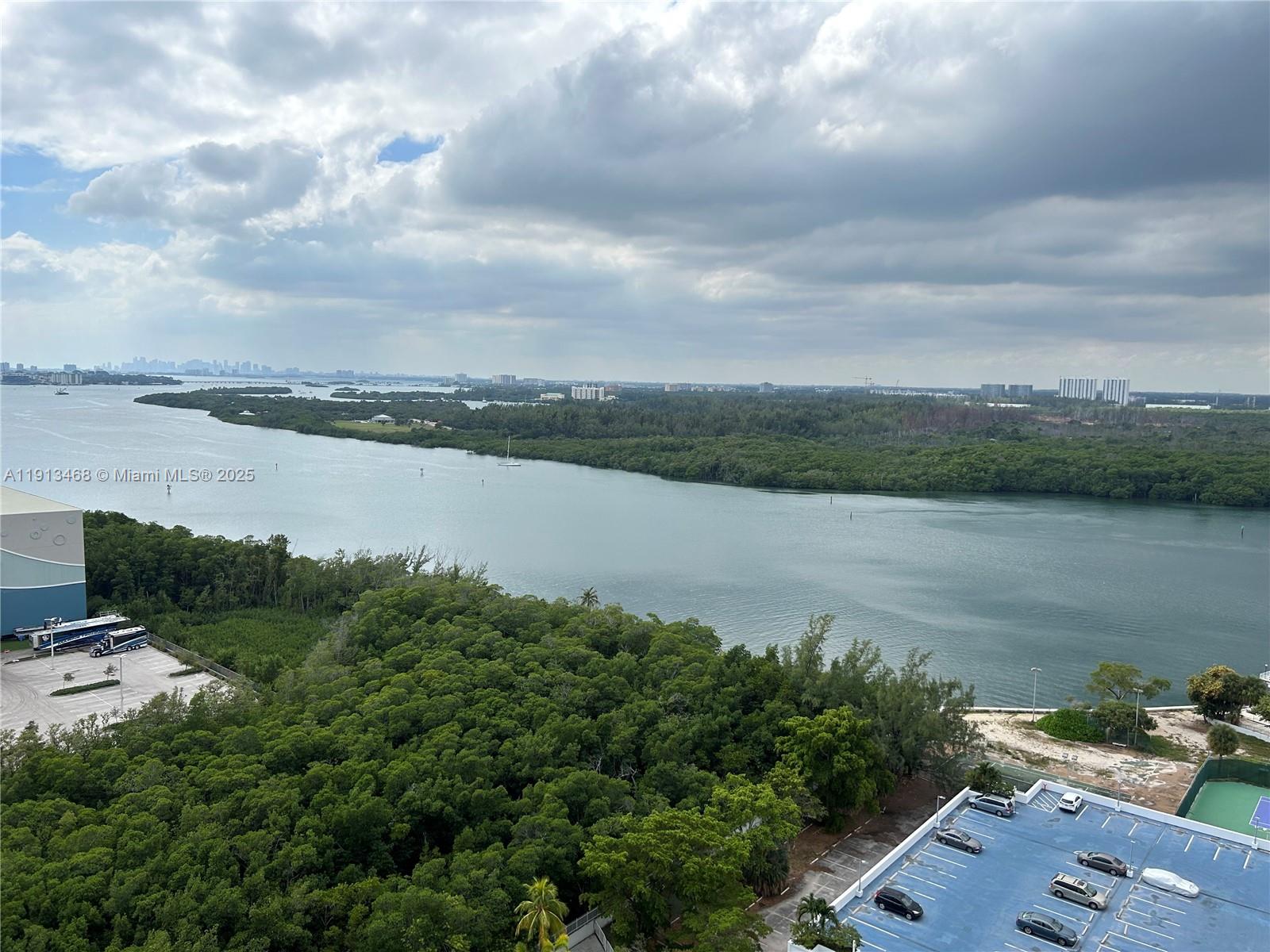 See details 2122 2 / 2 1357 sq. ft. $ 2025-11-13 0 Photo