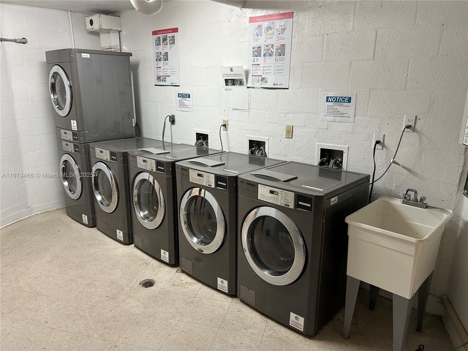 See details 2122 2 / 2 1357 sq. ft. $ 2025-11-13 0 Photo