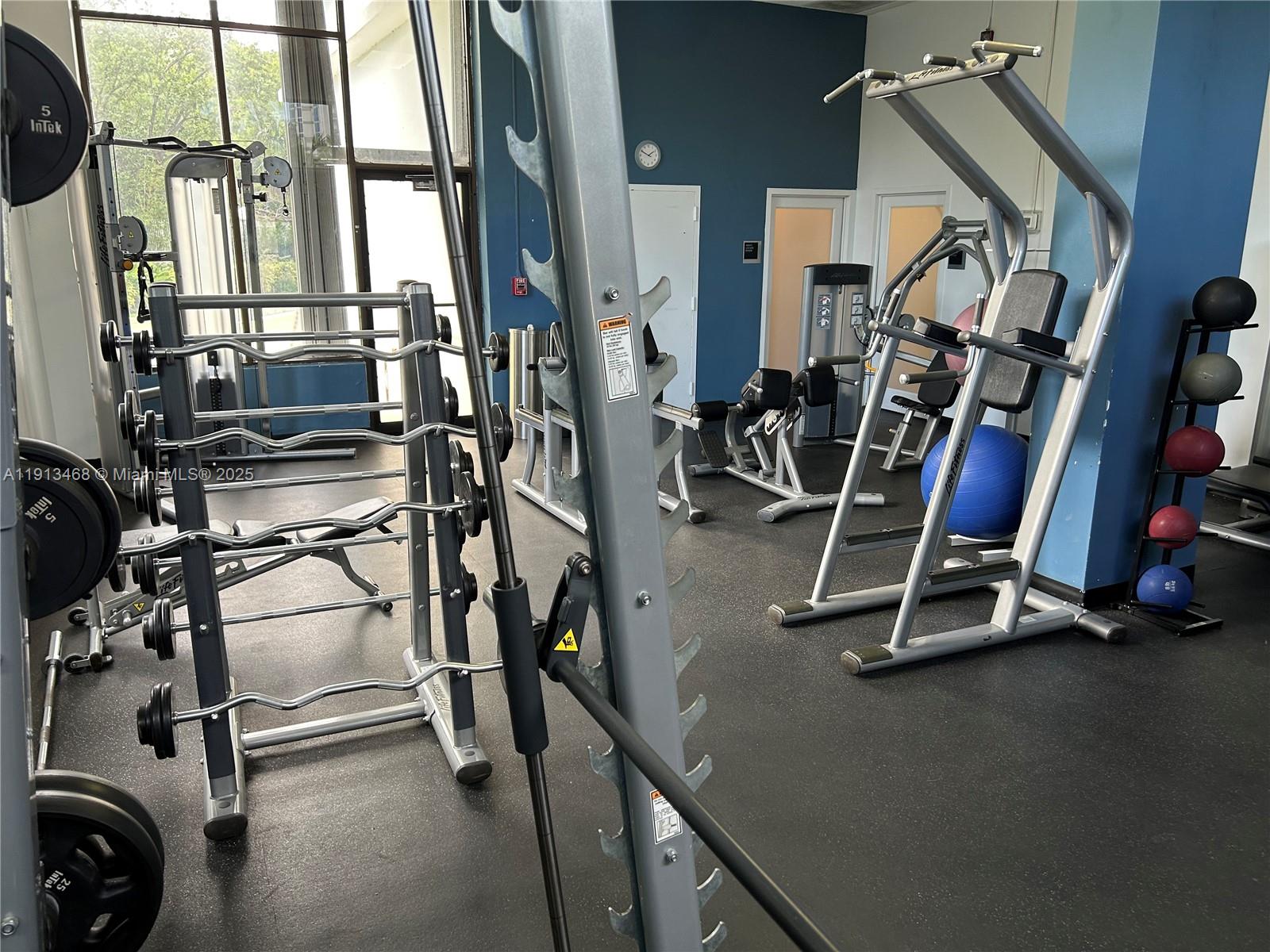 See details 2122 2 / 2 1357 sq. ft. $ 2025-11-13 0 Photo