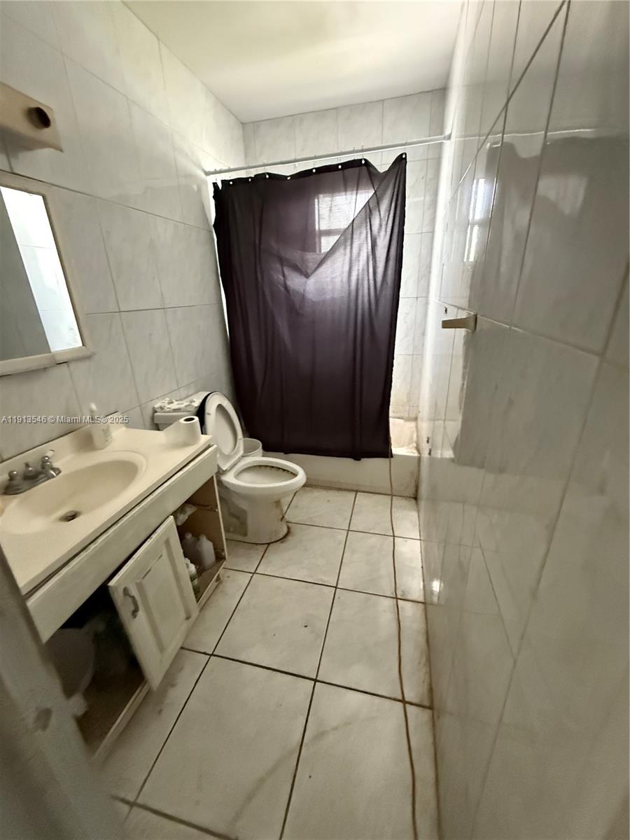 Ver detalles / 2171 sq. ft. $ 2025-11-13 0 foto