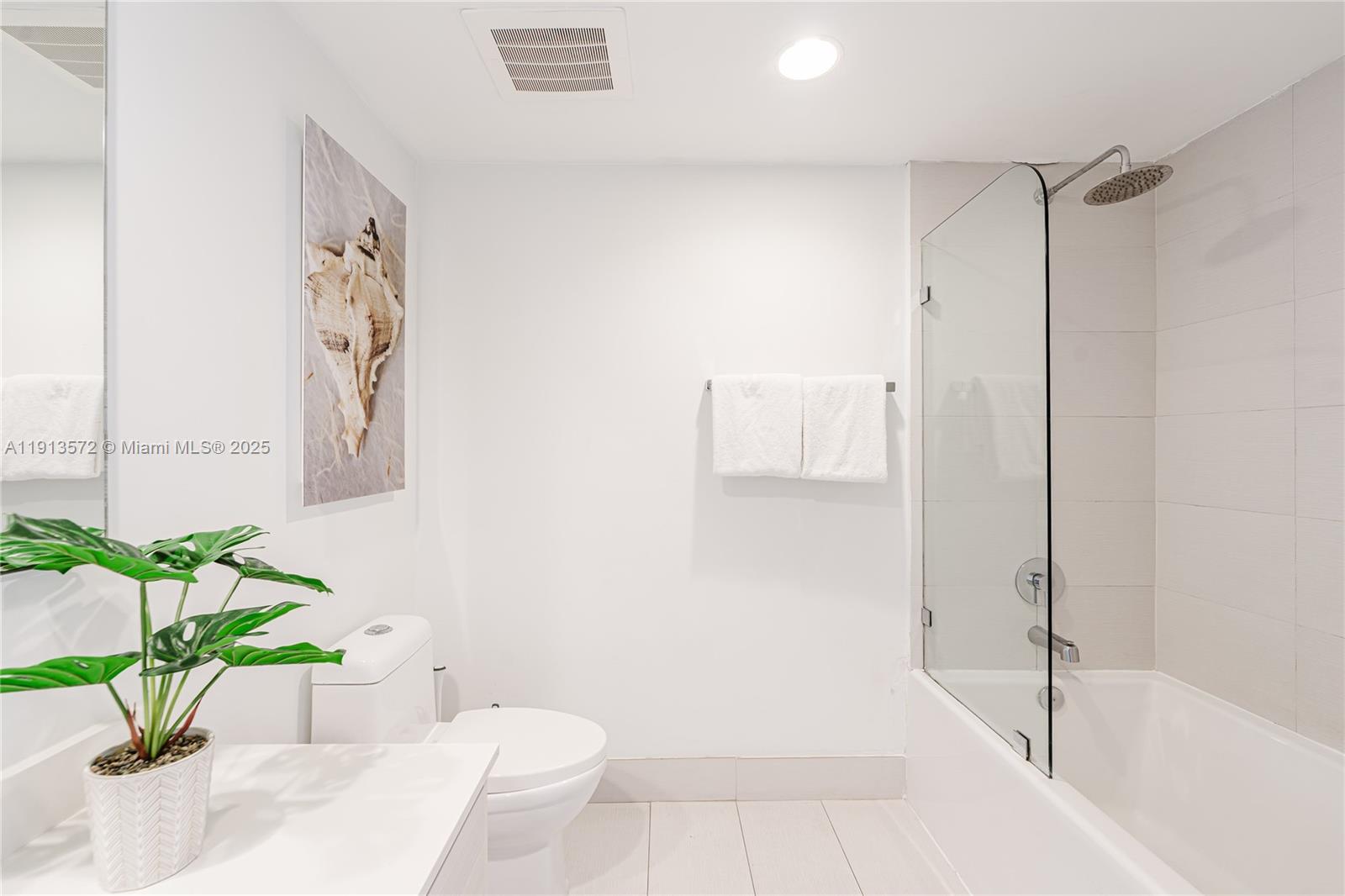 Photo of 2602 Hallandale Beach Blvd  #R1206, Hallandale Beach, Florida, 33009 - 