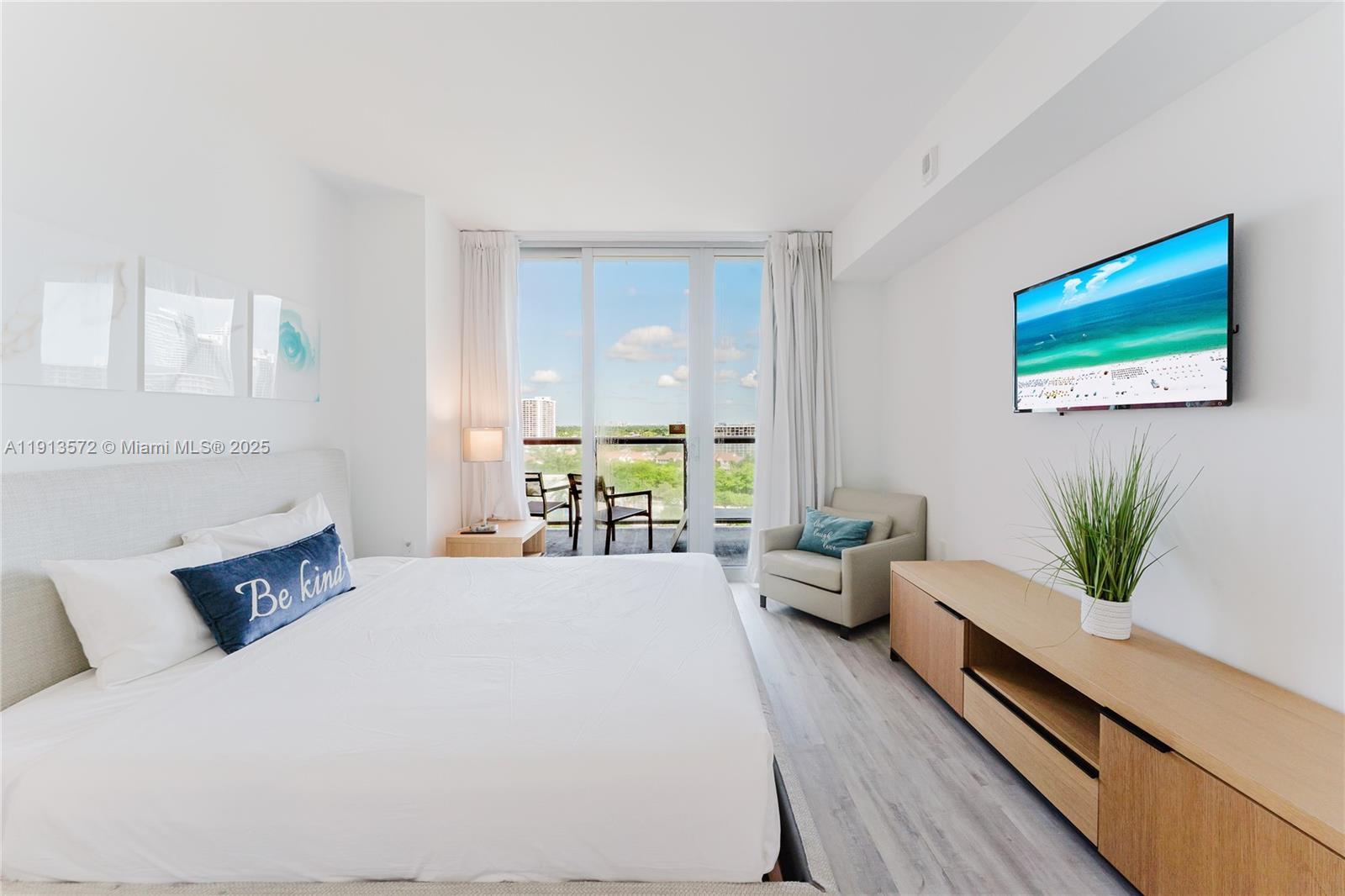 Photo of 2602 Hallandale Beach Blvd  #R1206, Hallandale Beach, Florida, 33009 - 