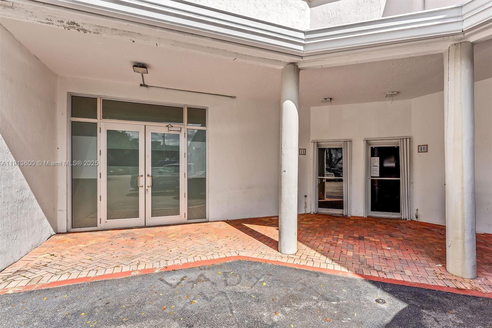 Ver detalles 11 / sq. ft. $ 2025-11-13 0 foto