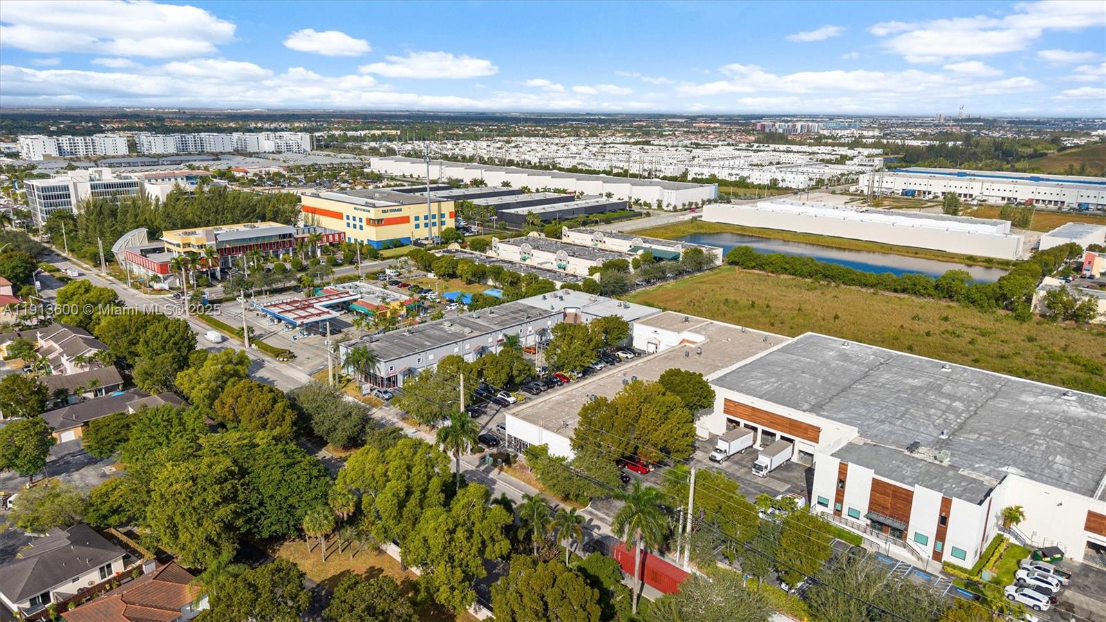 Ver detalles 11 / sq. ft. $ 2025-11-13 0 foto