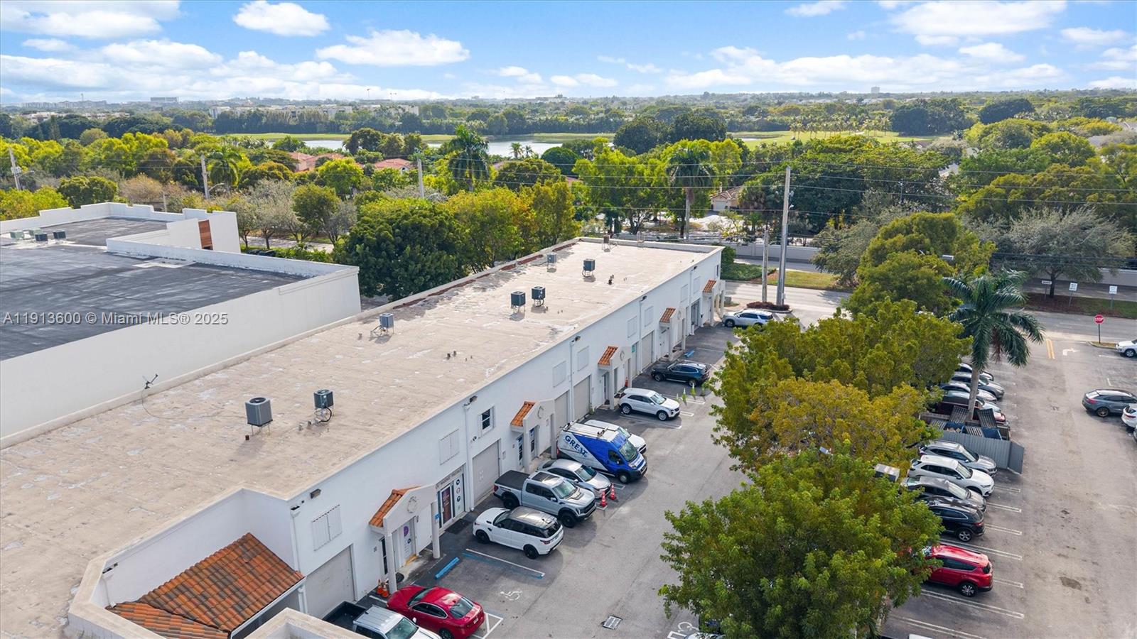 Ver detalles 11 / sq. ft. $ 2025-11-13 0 foto