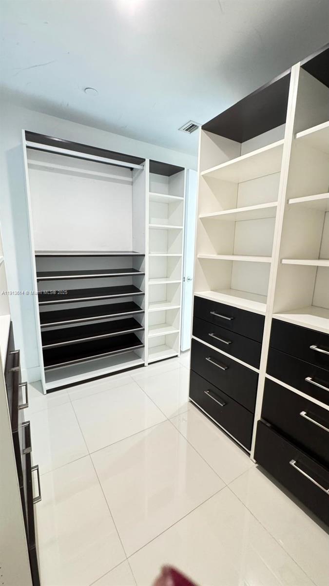 Photo of 2950 188th St  #418, Aventura, Florida, 33180 - 