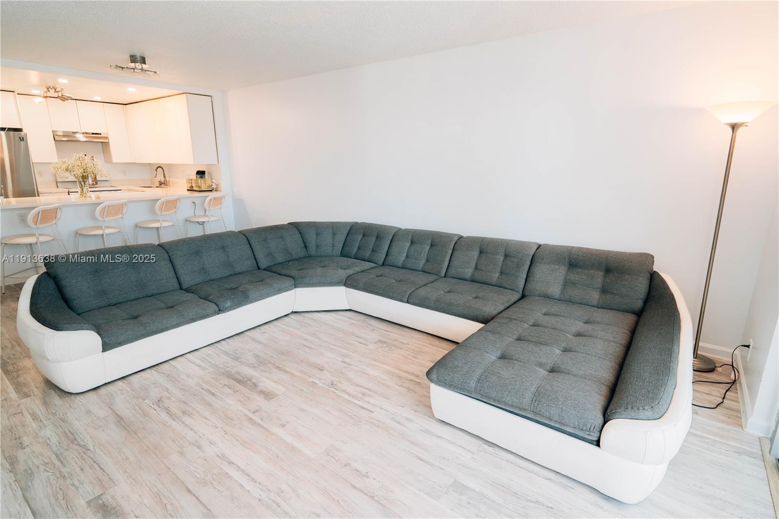 Photo of 1817 Ocean driv  #918, Hallandale Beach, Florida, 33009 - 