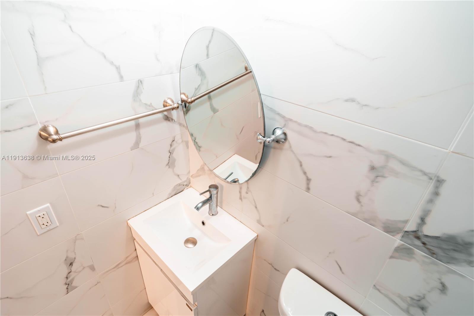 Photo of 1817 Ocean driv  #918, Hallandale Beach, Florida, 33009 - 