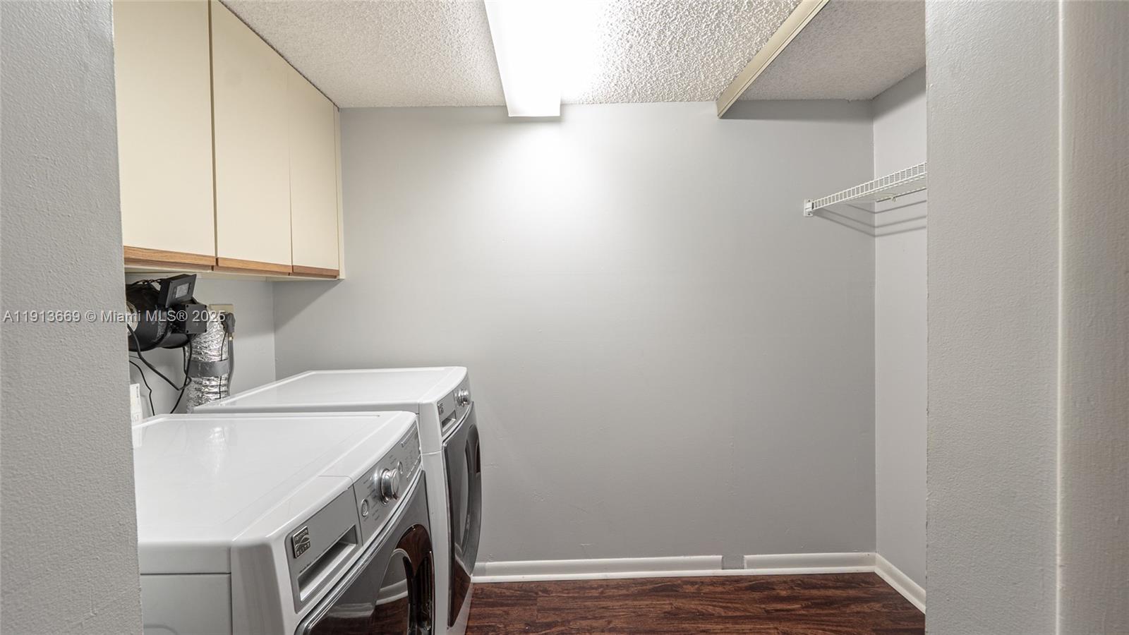 G203 2 / 2 1093 sq. ft. $ 2026-02-11 0 foto