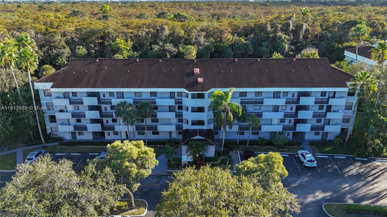 G203 2 / 2 1093 sq. ft. $ 2026-02-11 0 foto