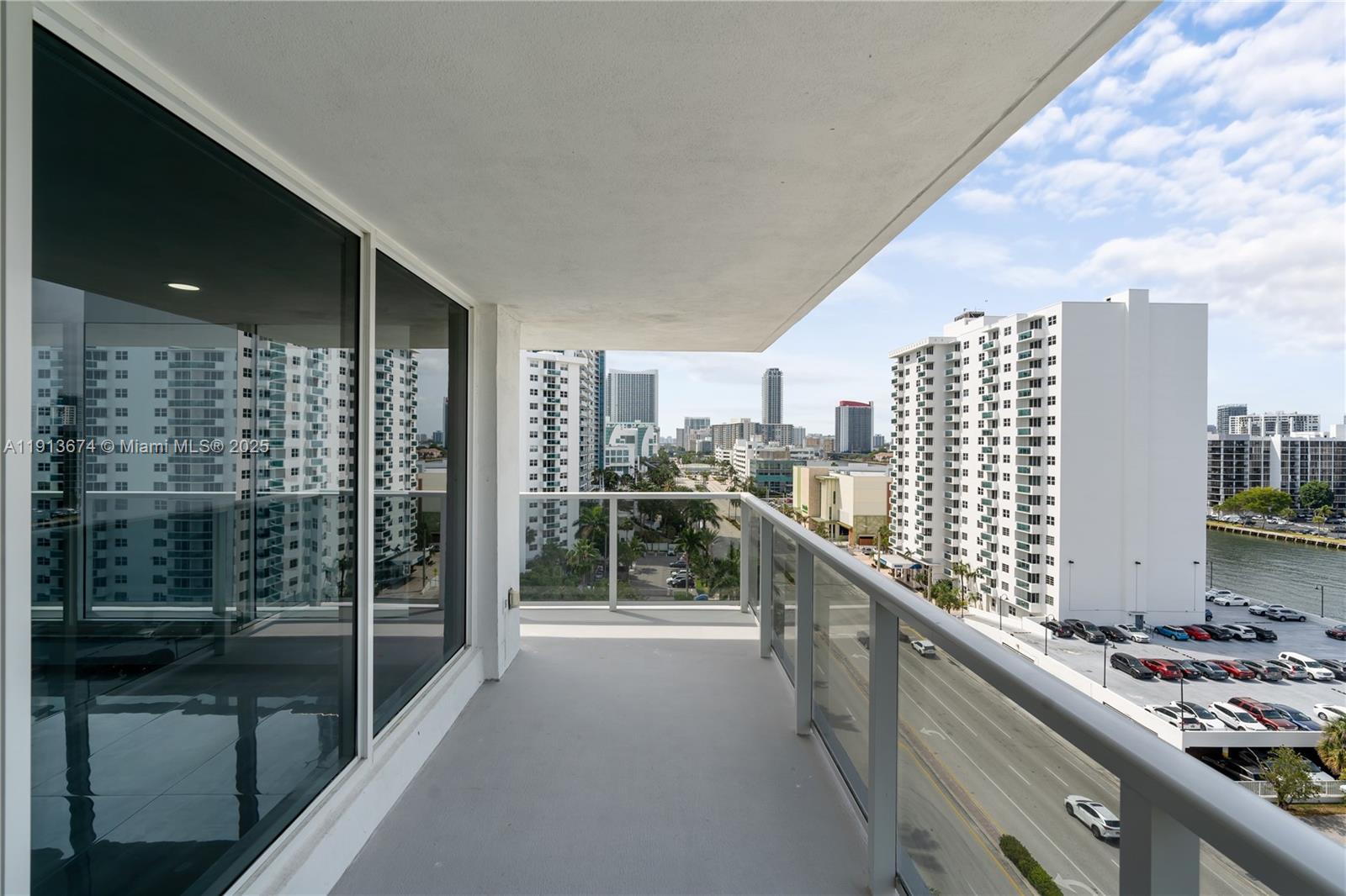 Photo of 2751 Ocean Dr  #1008N, Hollywood, Florida, 33019 - 