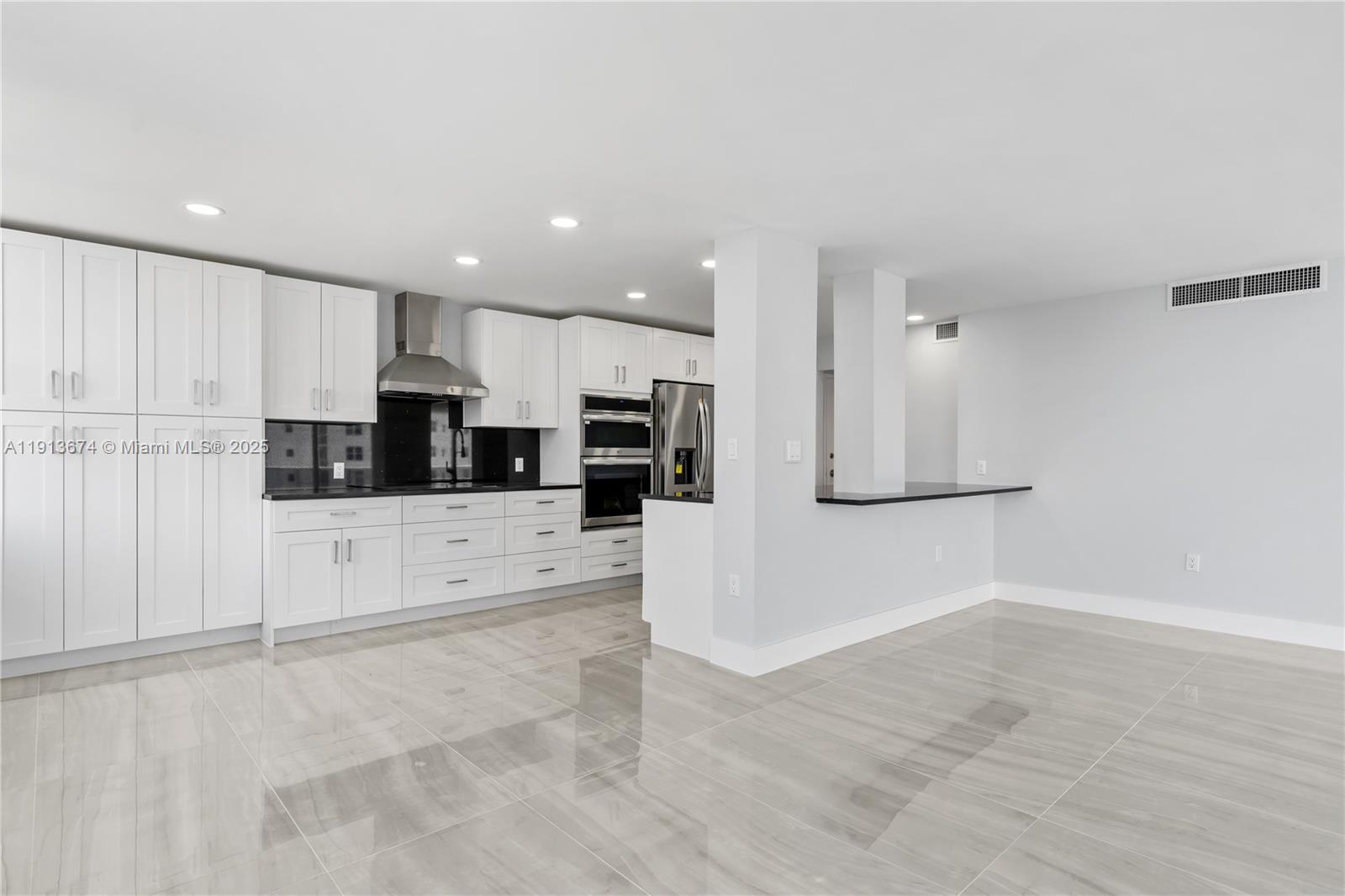 Photo of 2751 Ocean Dr  #1008N, Hollywood, Florida, 33019 - 