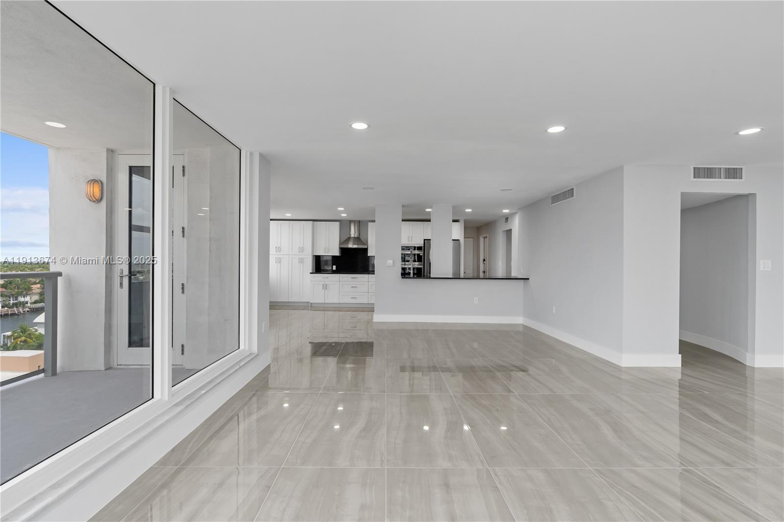 Photo of 2751 Ocean Dr  #1008N, Hollywood, Florida, 33019 - 