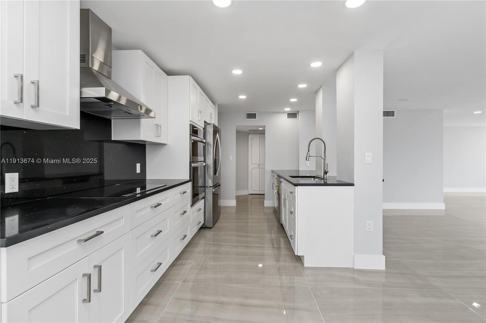 Photo of 2751 Ocean Dr  #1008N, Hollywood, Florida, 33019 - 