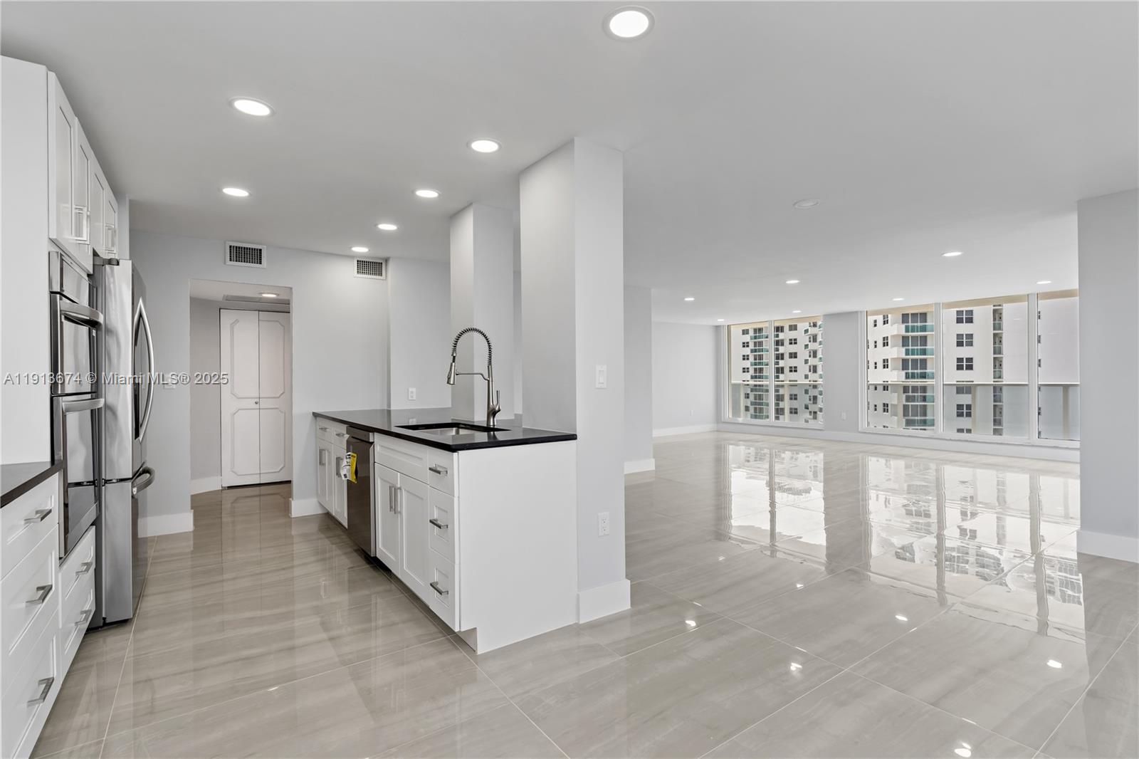 Photo of 2751 Ocean Dr  #1008N, Hollywood, Florida, 33019 - 